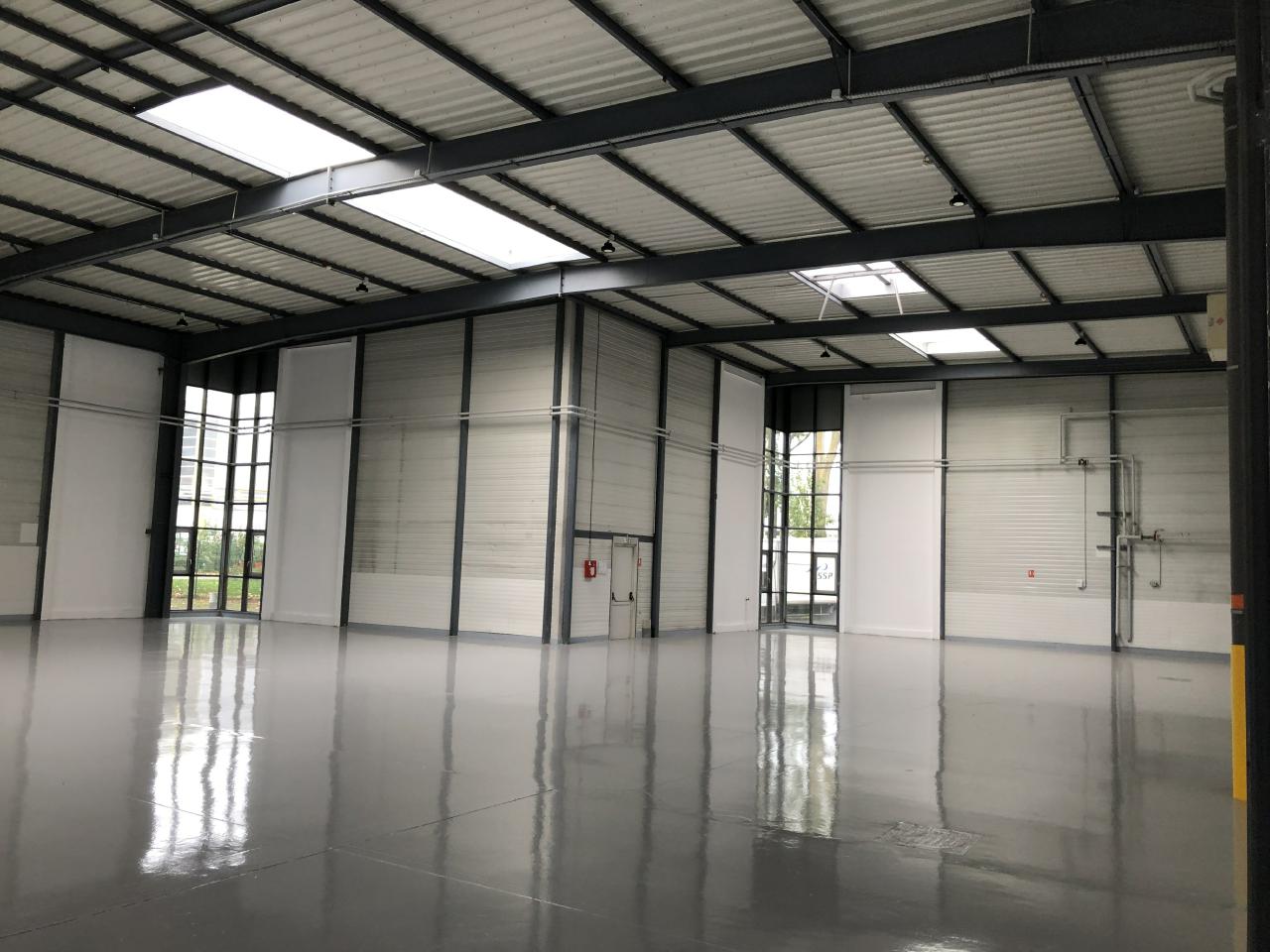 Local d'activité Le Mesnil-Amelot 1001m² Location local d'activité Le Mesnil-Amelot Seine-et-Marne OLACT2425882 1